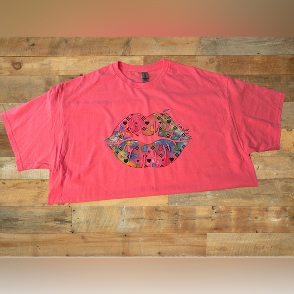 Lips of Easter Tee - Picture 3 of 3